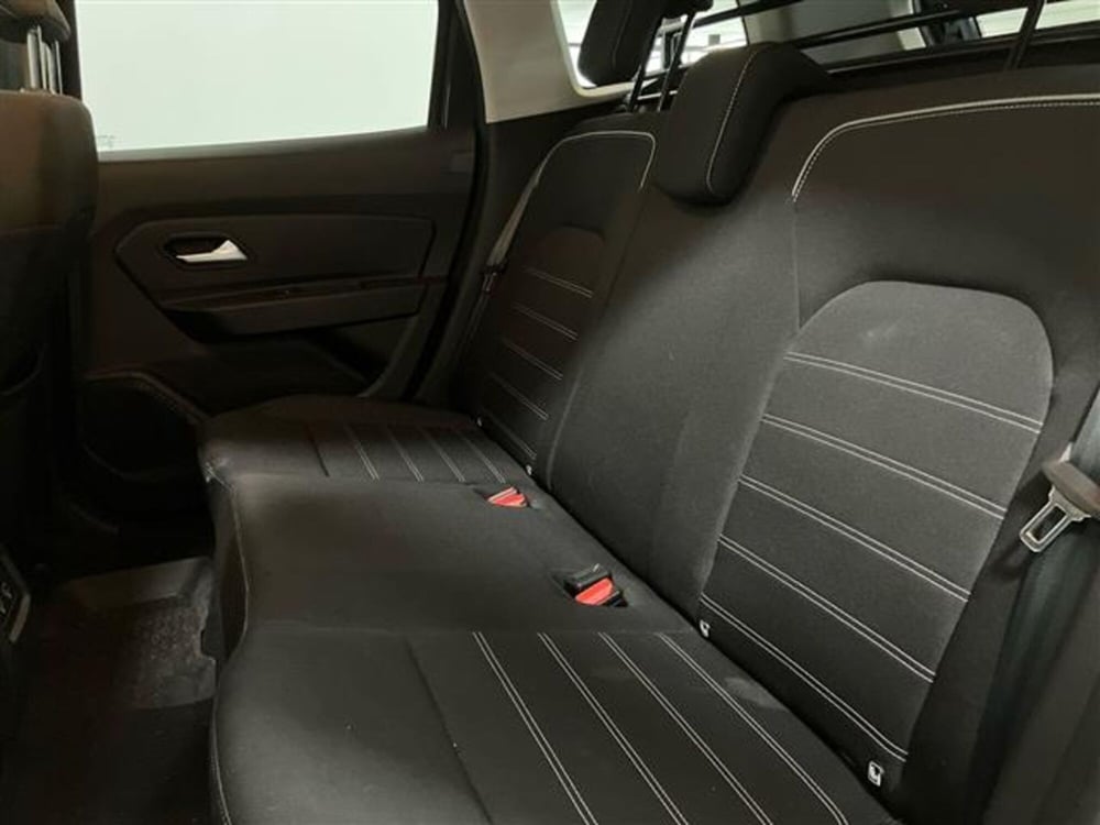 Dacia Duster usata a Como (12)
