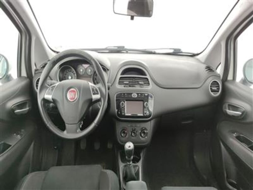 Fiat Punto usata a Bari (13)