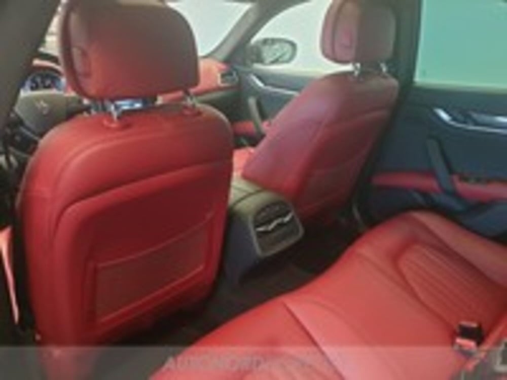 Maserati Ghibli usata a Udine (12)