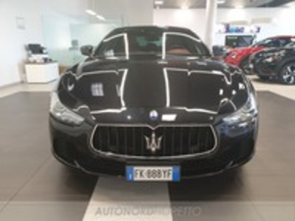 Maserati Ghibli usata a Udine (2)