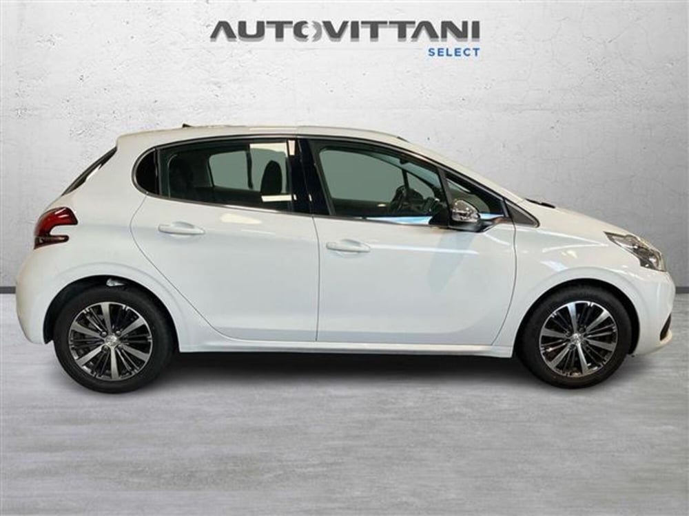 Peugeot 208 usata a Como (5)