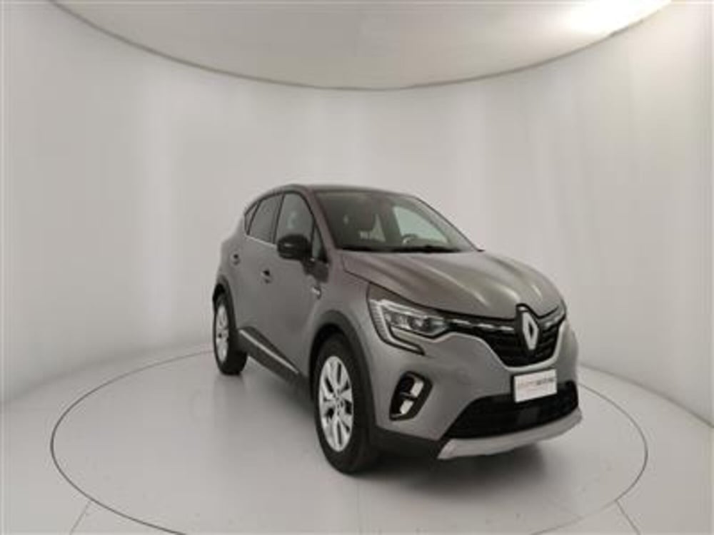 Renault Captur usata a Bari (11)