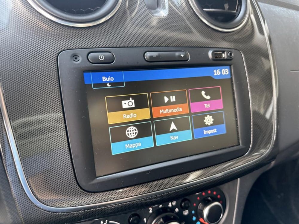 Dacia Sandero usata a Verona (11)