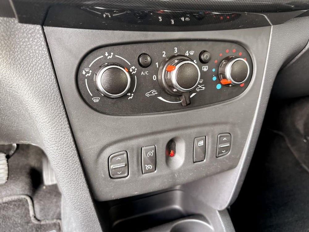 Dacia Sandero usata a Verona (14)