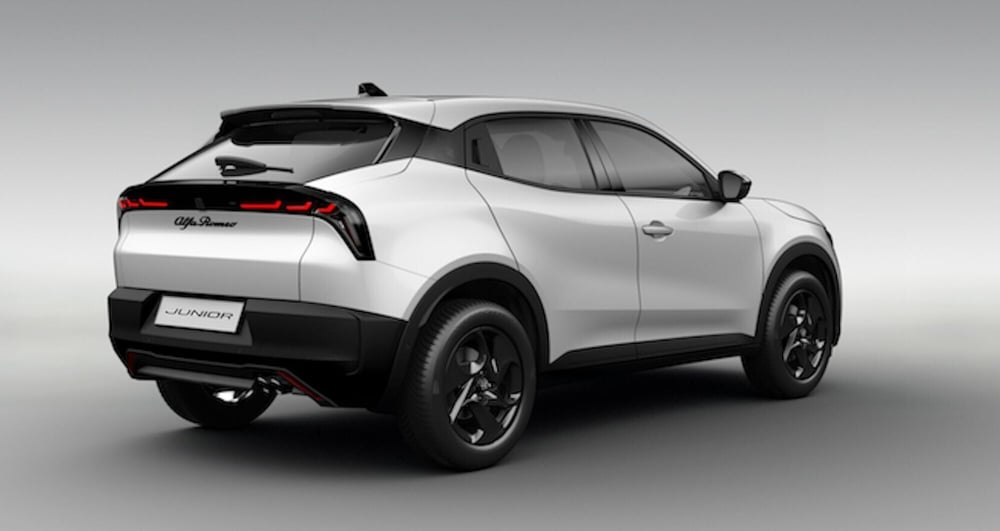 Alfa Romeo Junior nuova a Bari (9)
