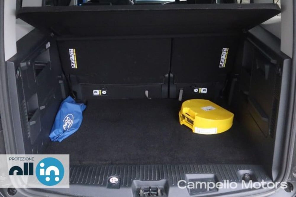 Ford Tourneo Courier usata a Venezia (18)