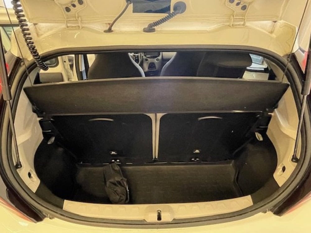 Toyota Aygo usata a Como (11)