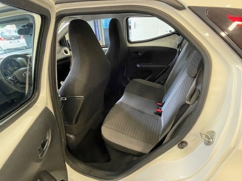 Toyota Aygo usata a Como (7)