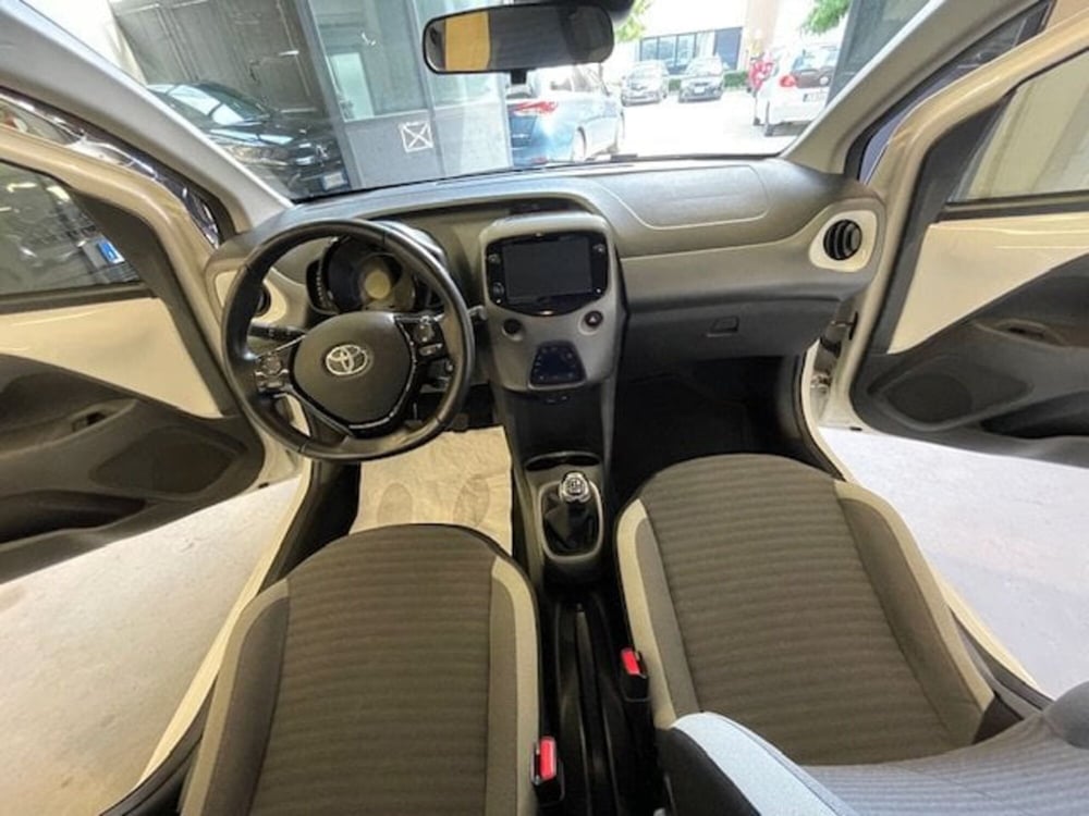 Toyota Aygo usata a Como (8)