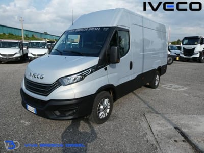 Iveco Daily Furgone 35S14A8V 2.3 HPT PLM-TM Furgone Hi-Matic del 2022 usata a Castegnato