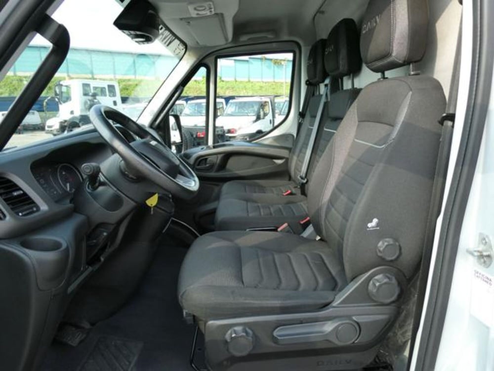 Iveco Daily Furgone usata a Brescia (7)