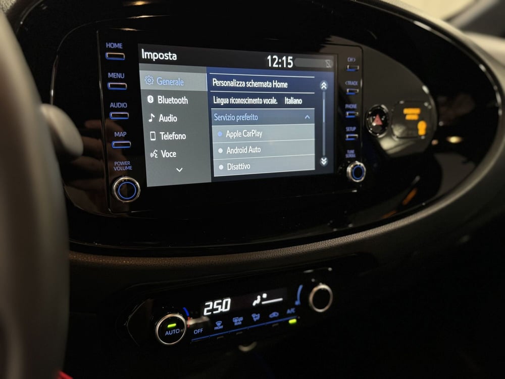Toyota Aygo X usata a Brescia (11)