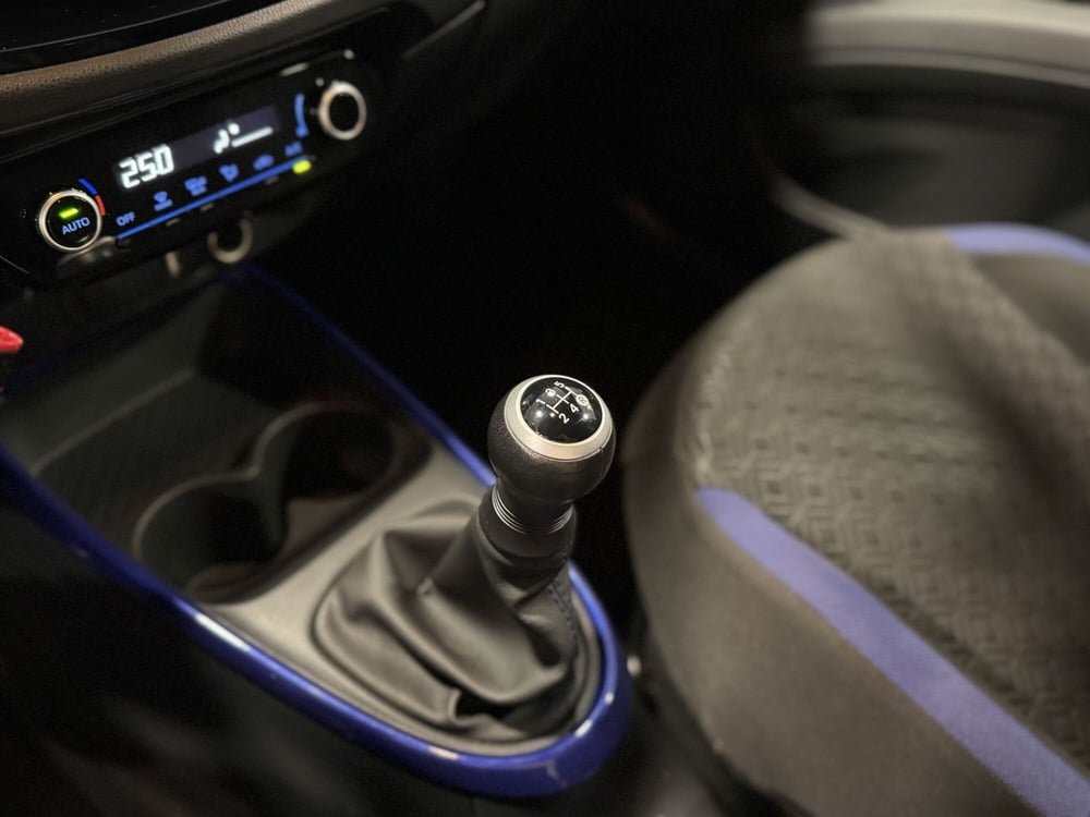 Toyota Aygo X usata a Brescia (13)