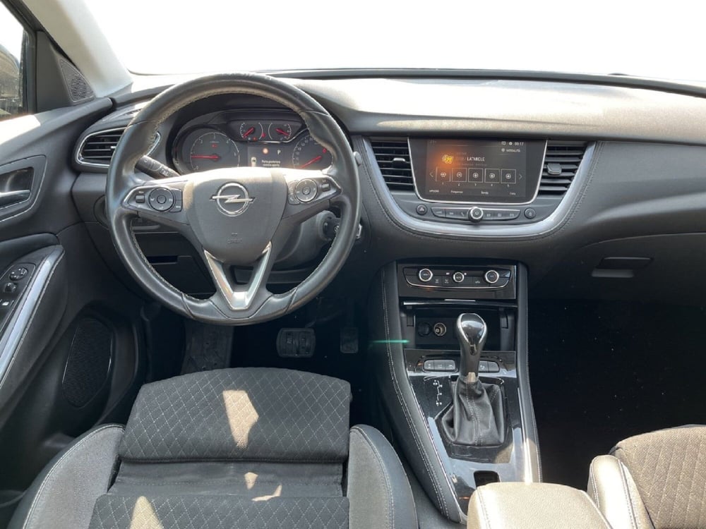 Opel Grandland X usata a Torino (11)