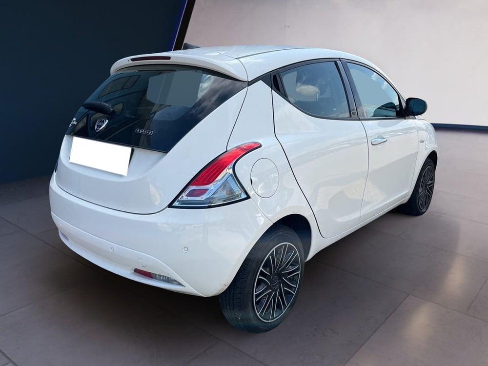 Lancia Ypsilon usata a Torino (4)