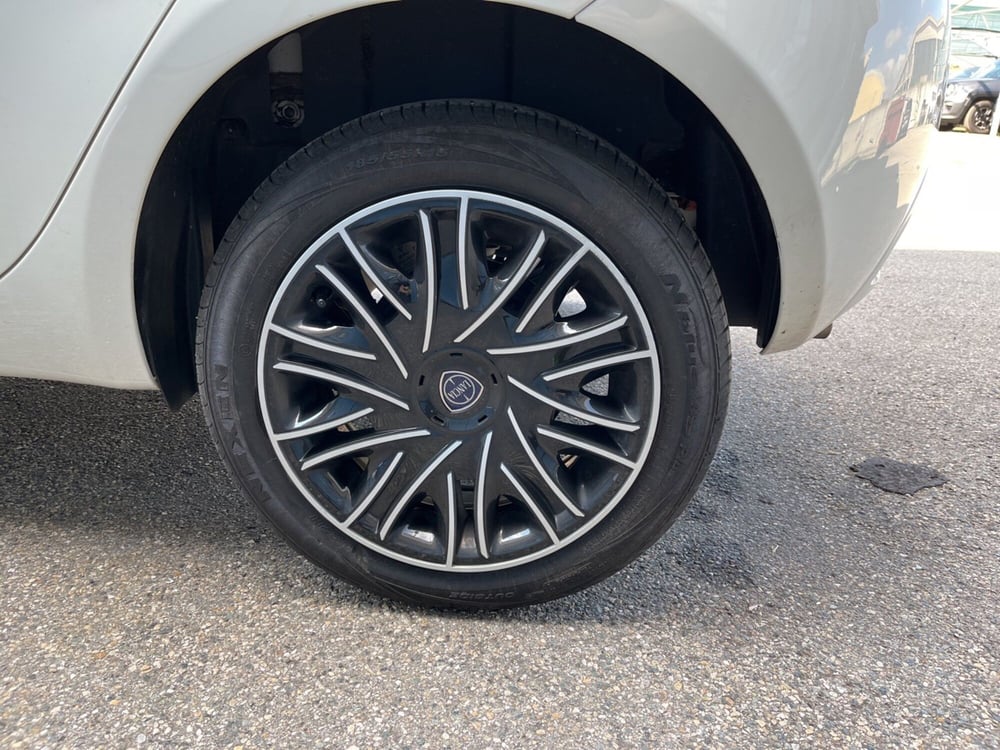 Lancia Ypsilon usata a Torino (8)