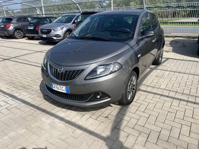 Lancia Ypsilon 1.0 FireFly 5 porte S&amp;S Hybrid Gold Plus del 2023 usata a Milano