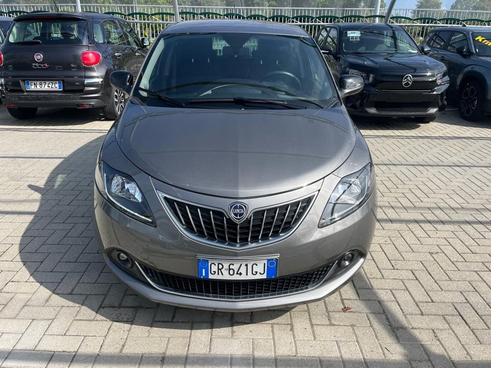 Lancia Ypsilon usata a Milano (2)