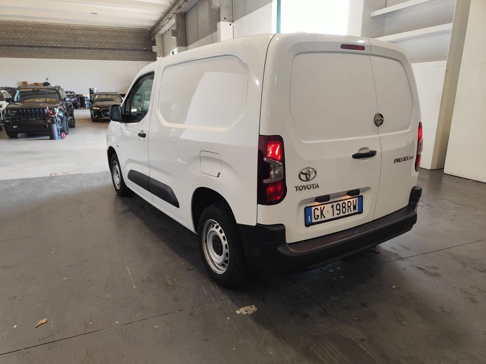 Toyota Proace City Furgone usata a Milano (6)