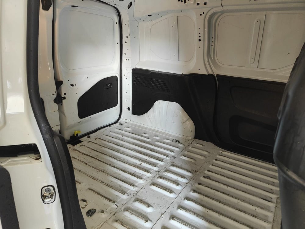 Toyota Proace City Furgone usata a Milano (9)