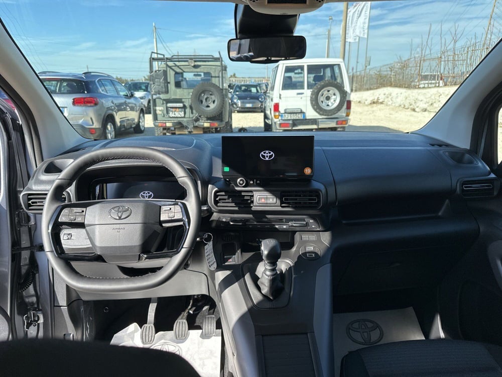 Toyota Proace City Verso nuova a Catania (9)