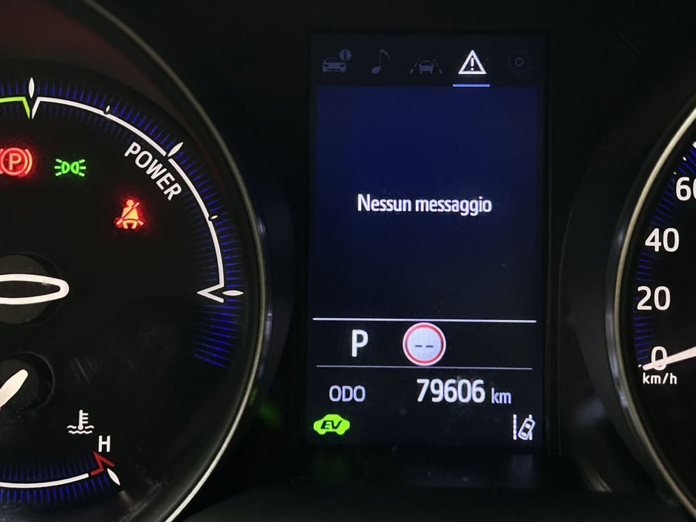 Toyota Toyota C-HR usata a Milano (13)