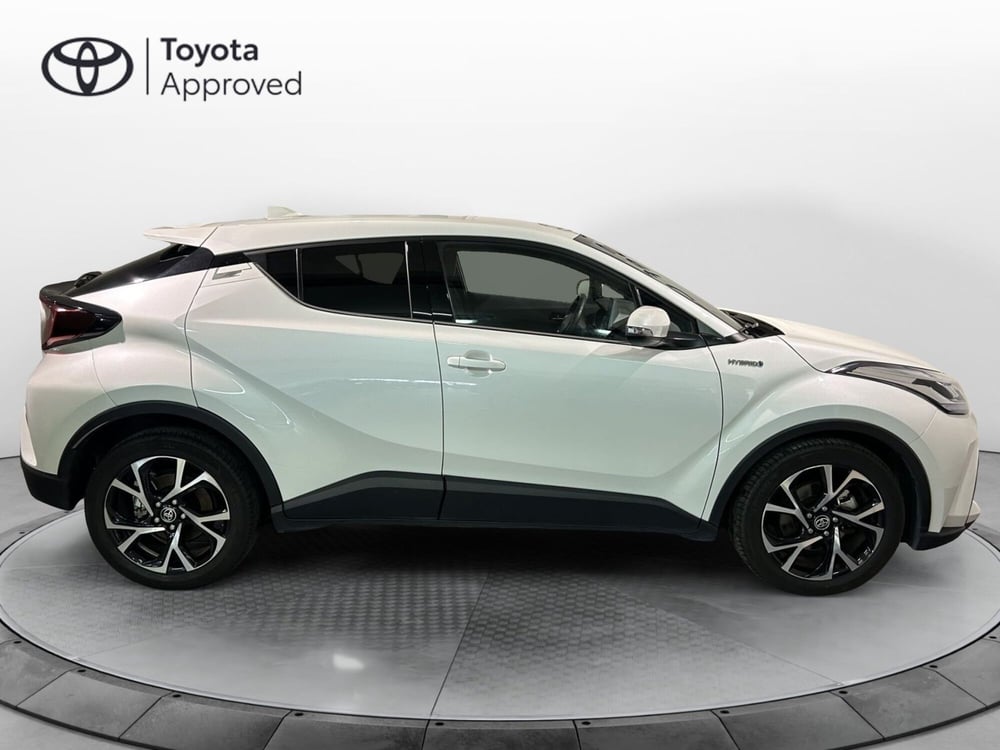 Toyota Toyota C-HR usata a Milano (14)