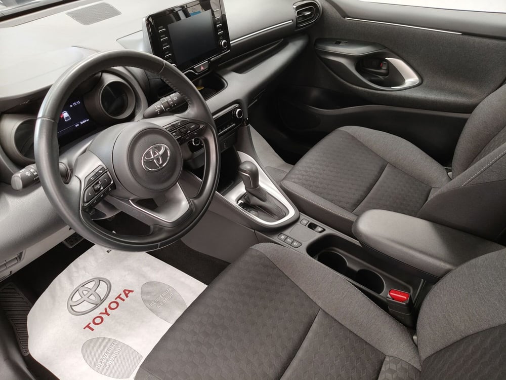 Toyota Yaris usata a Roma (12)