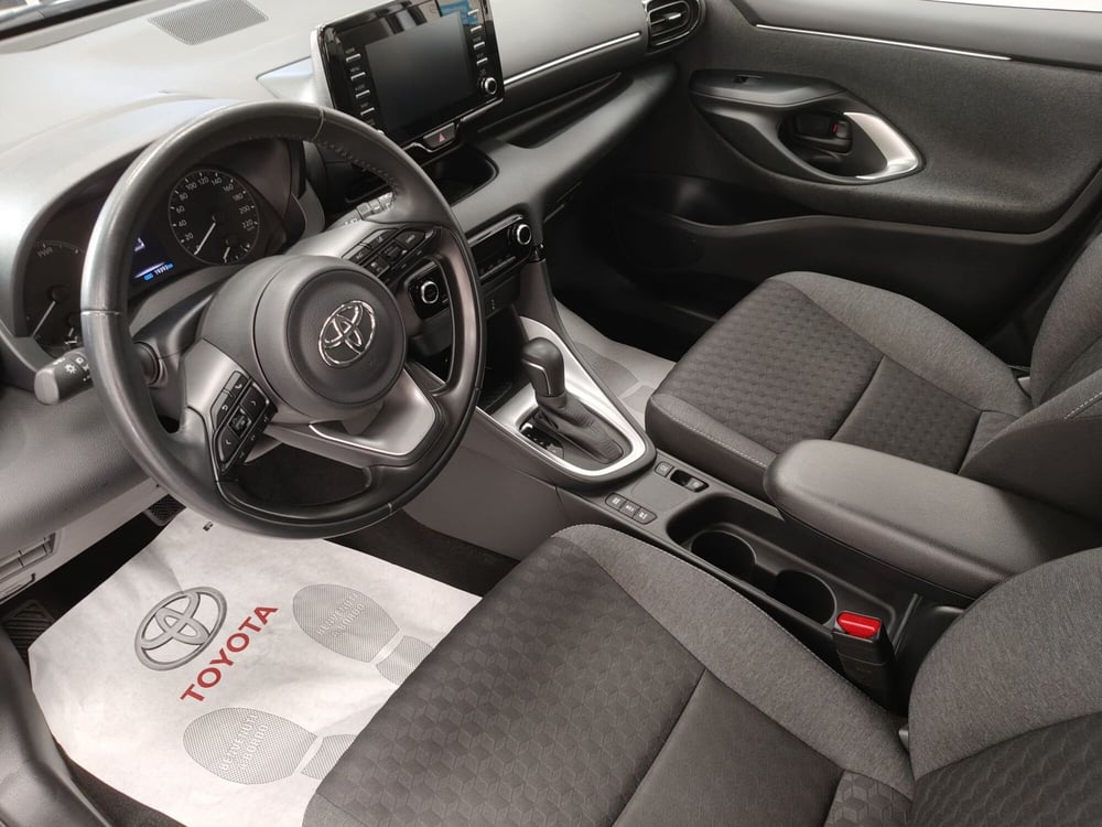 Toyota Yaris usata a Roma (12)