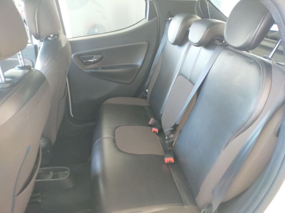 Lancia Ypsilon usata a Reggio Emilia (12)