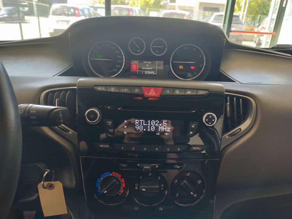 Lancia Ypsilon usata a Reggio Emilia (15)