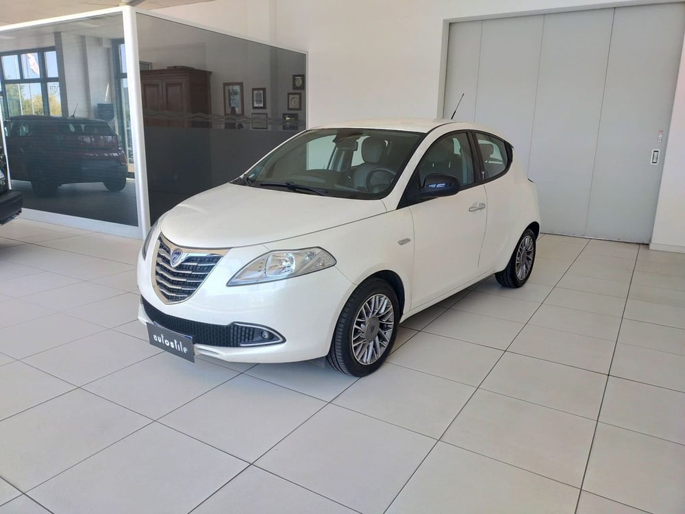 Lancia Ypsilon usata a Reggio Emilia (3)