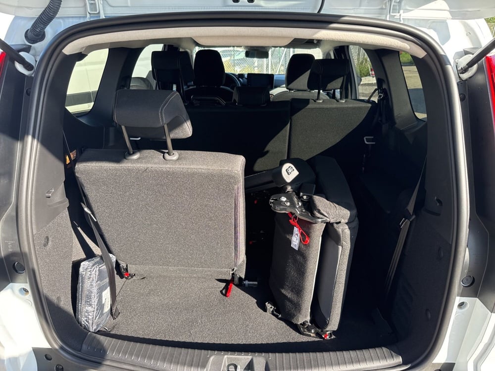 Dacia Jogger nuova a Bologna (11)