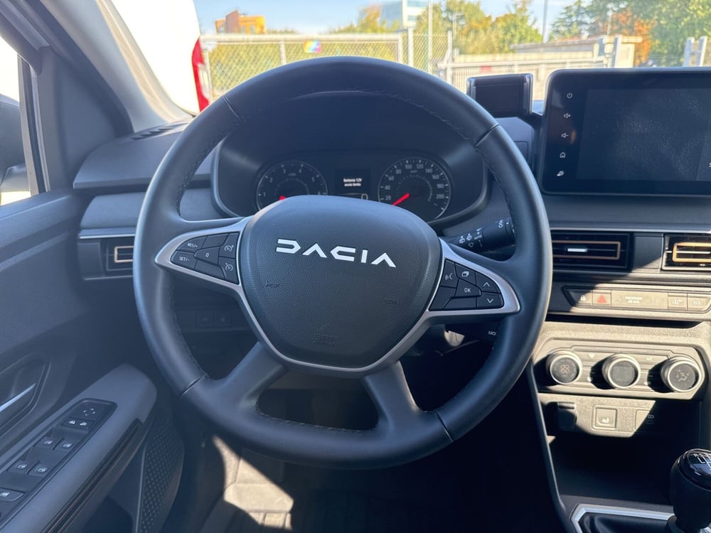 Dacia Jogger nuova a Bologna (14)