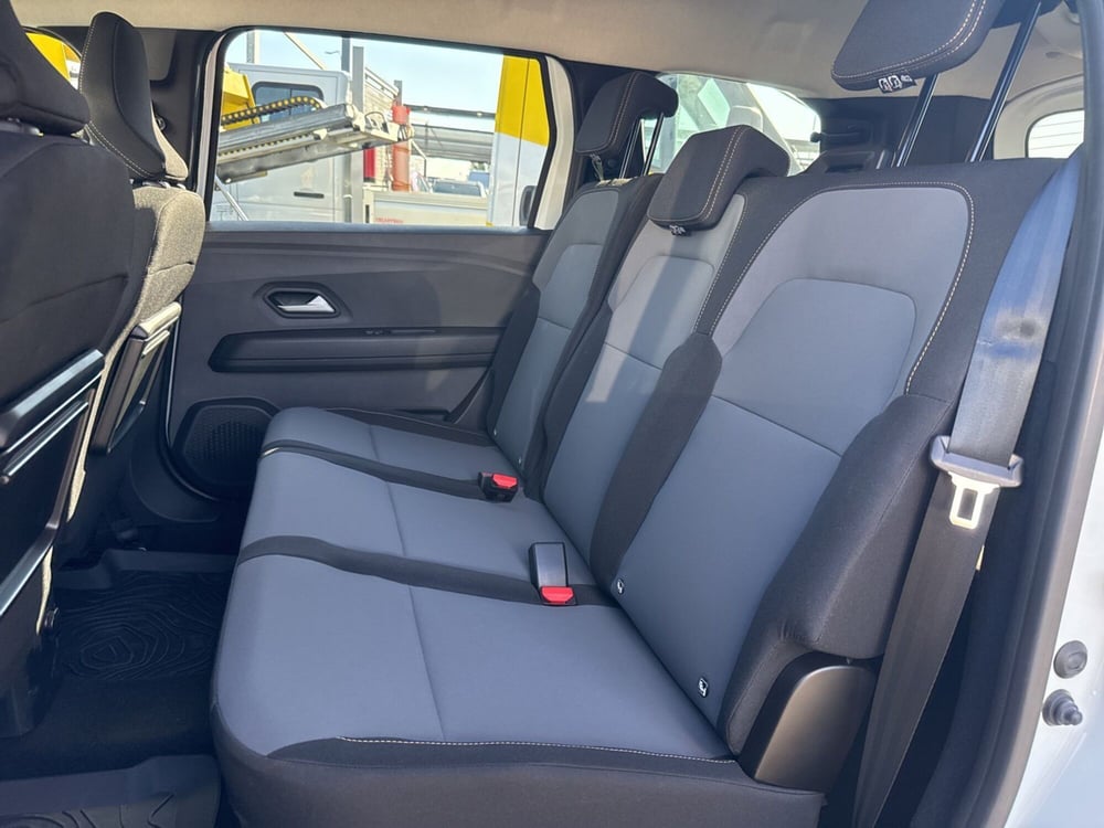 Dacia Jogger nuova a Bologna (15)