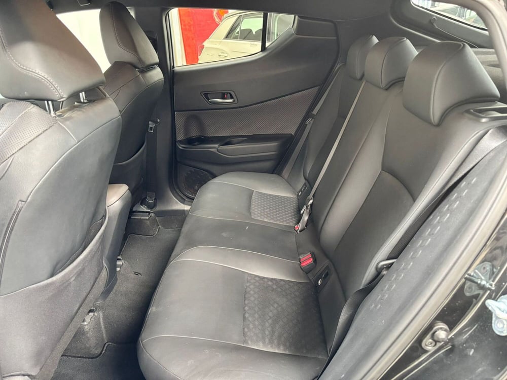 Toyota Toyota C-HR usata a Modena (13)