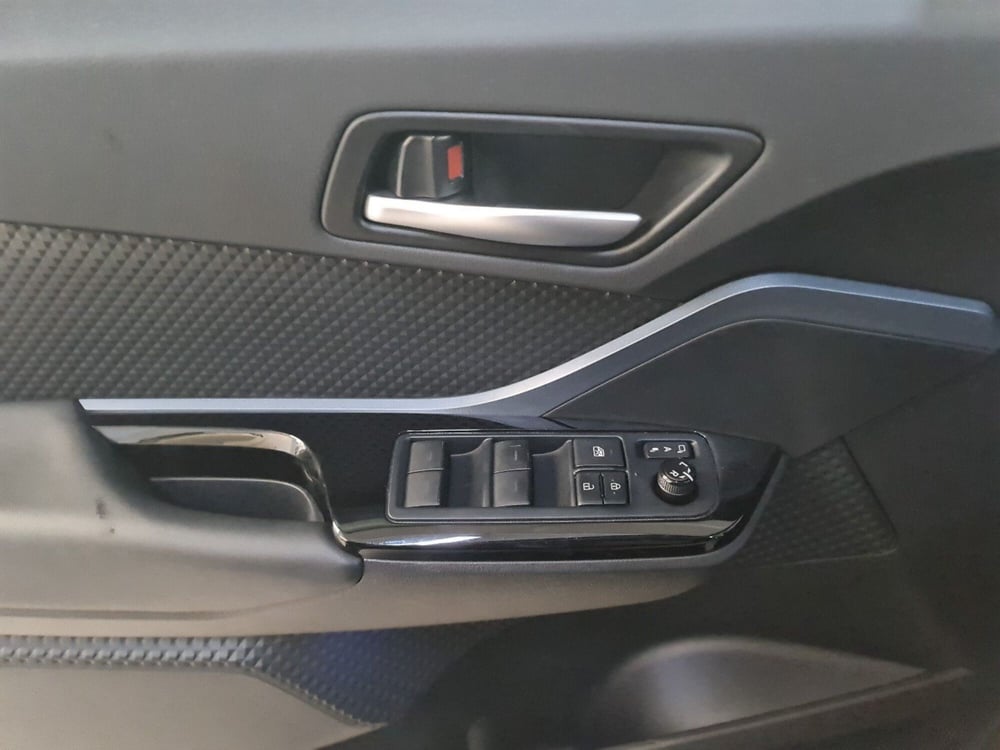 Toyota Toyota C-HR usata a Bologna (13)