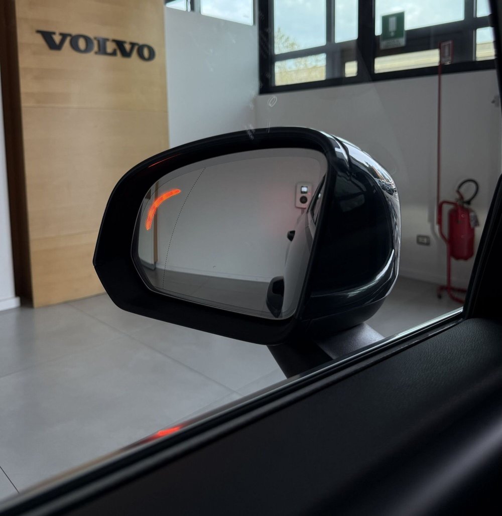 Volvo XC40 usata a Parma (8)