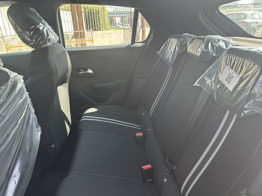 Opel Corsa nuova a Milano (11)
