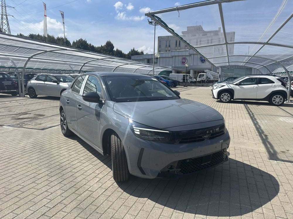 Opel Corsa nuova a Milano (4)