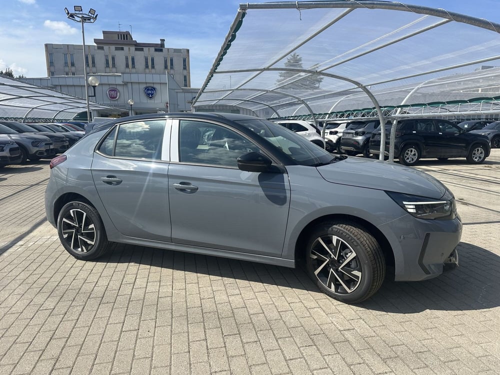Opel Corsa nuova a Milano (5)
