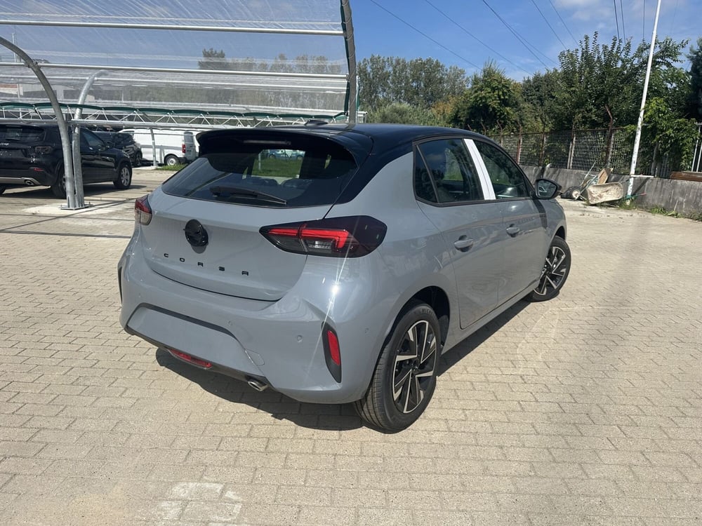 Opel Corsa nuova a Milano (6)