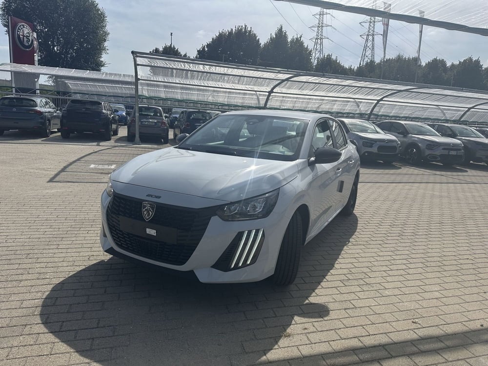 Peugeot 208 nuova a Milano (3)