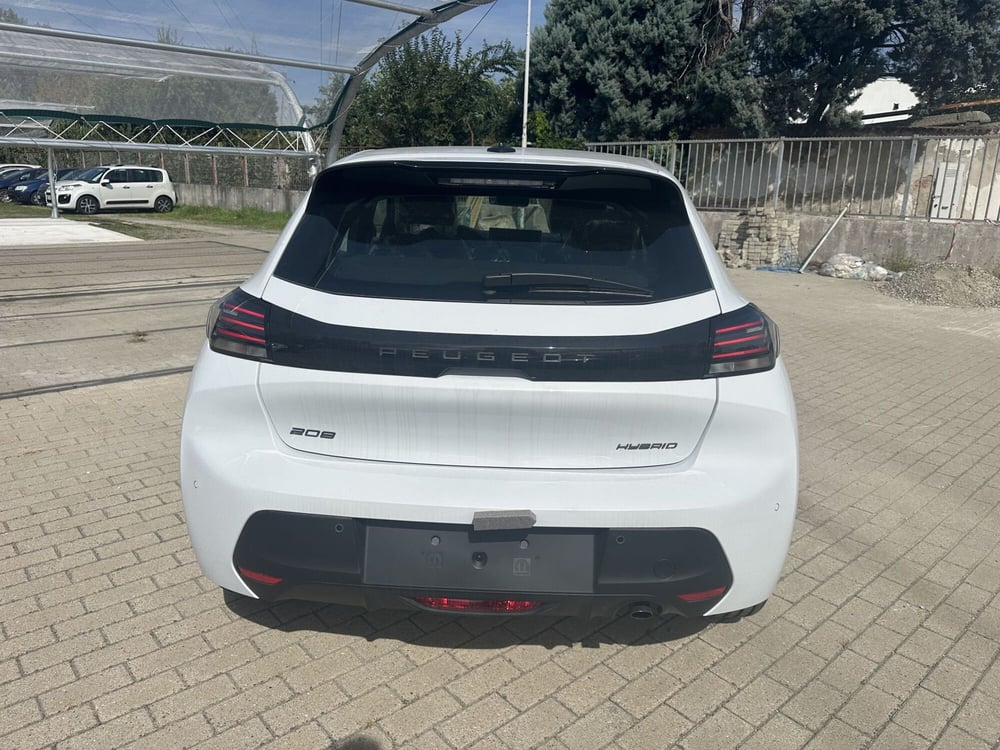 Peugeot 208 nuova a Milano (6)