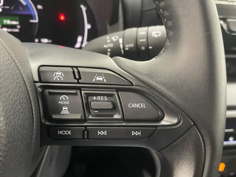 Mazda Mazda2 Hybrid usata a Como (11)