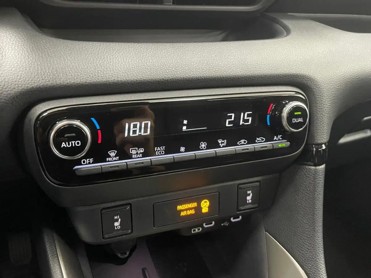 Mazda Mazda2 Hybrid usata a Como (18)