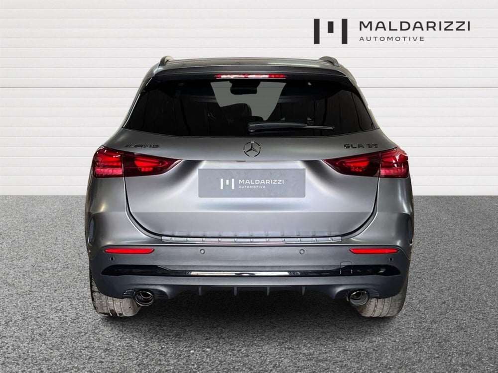 Mercedes-Benz GLA SUV usata a Bari (3)