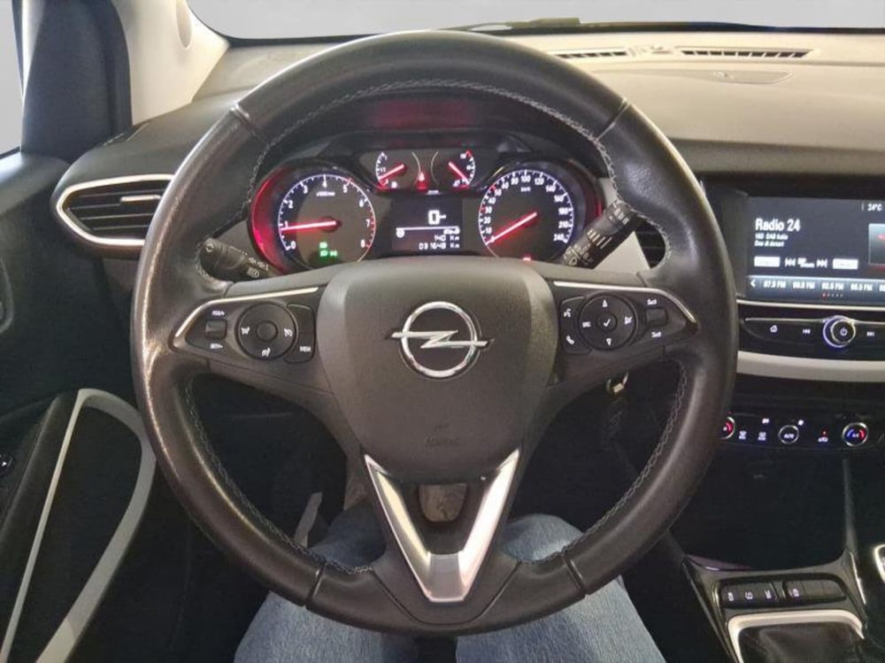 Opel Crossland usata a Genova (14)