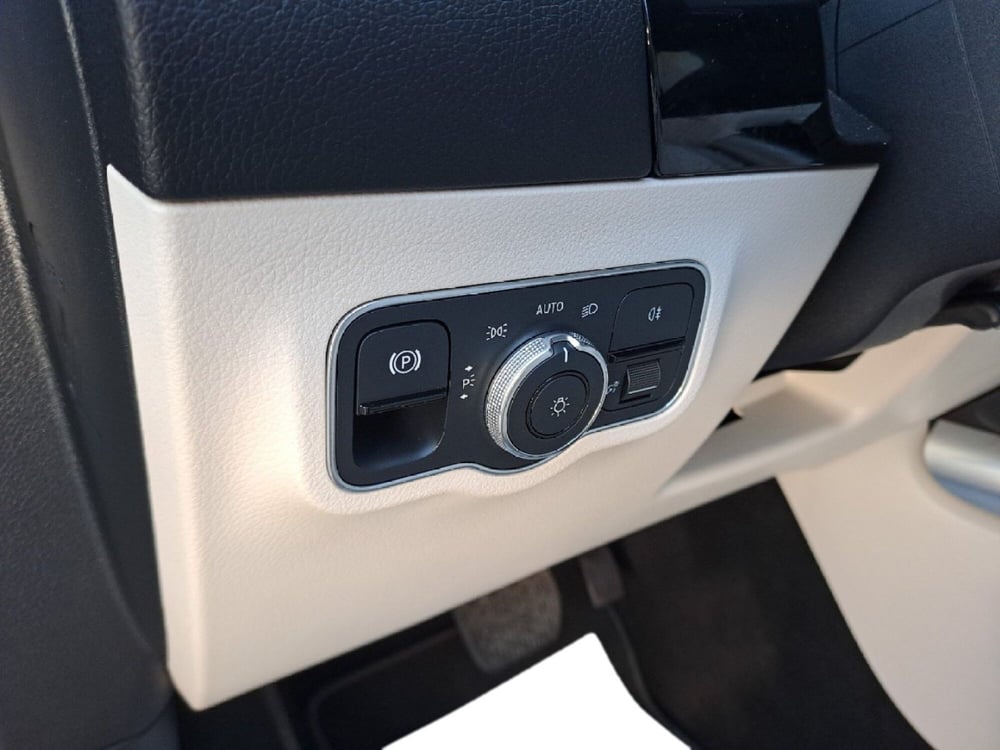 Mercedes-Benz GLA SUV usata a Pescara (7)