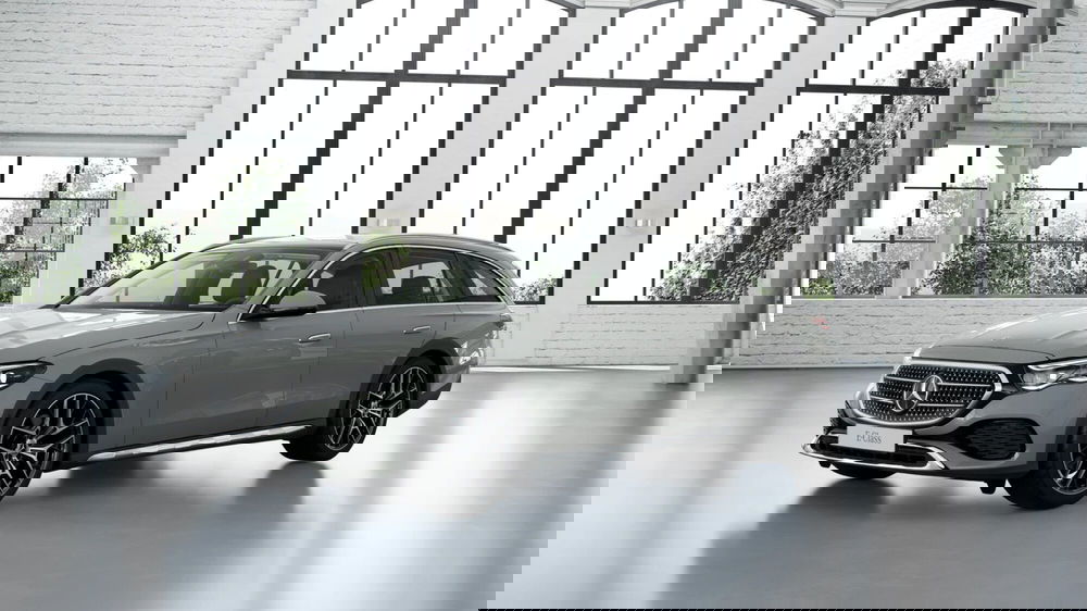 Mercedes-Benz Classe E Station Wagon nuova a Chieti